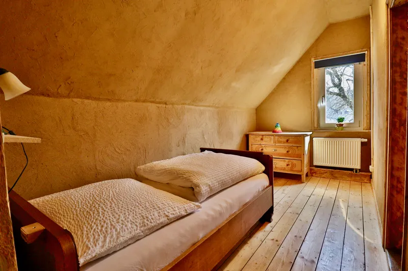 Kinderzimmer mit Einzelbett